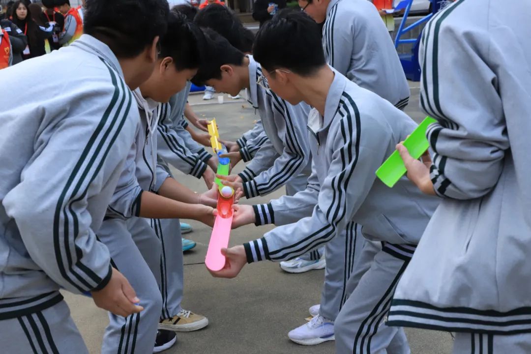 2023.11.22汽车工程系举行“与心灵相约，与健康同行”心理趣味运动会 (3).jpg